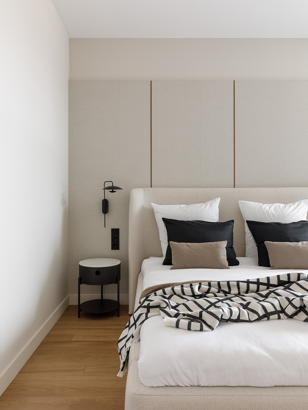 Плед Kristina Dam Studio Contemporary Throw