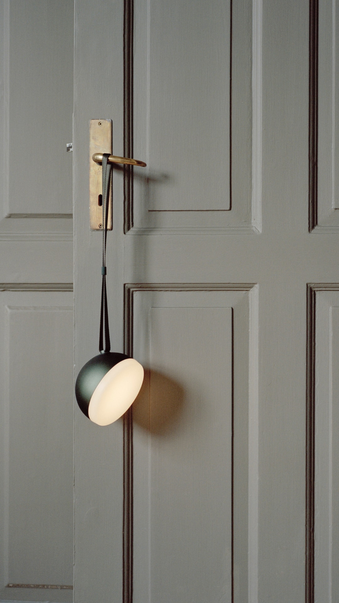 Аккумуляторная лампа New Works Sphere Adventure Light