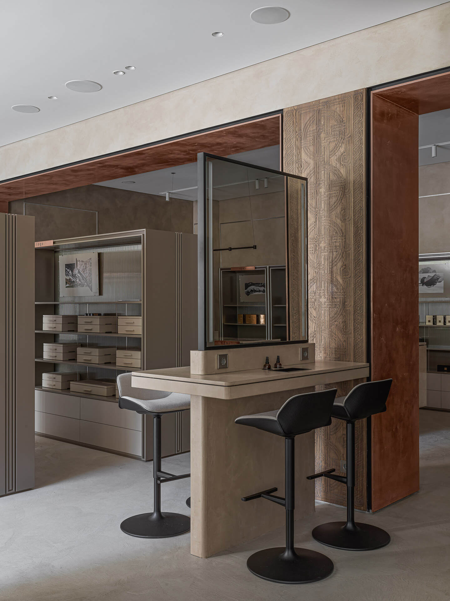 Барные стулья Andreu World Nuez