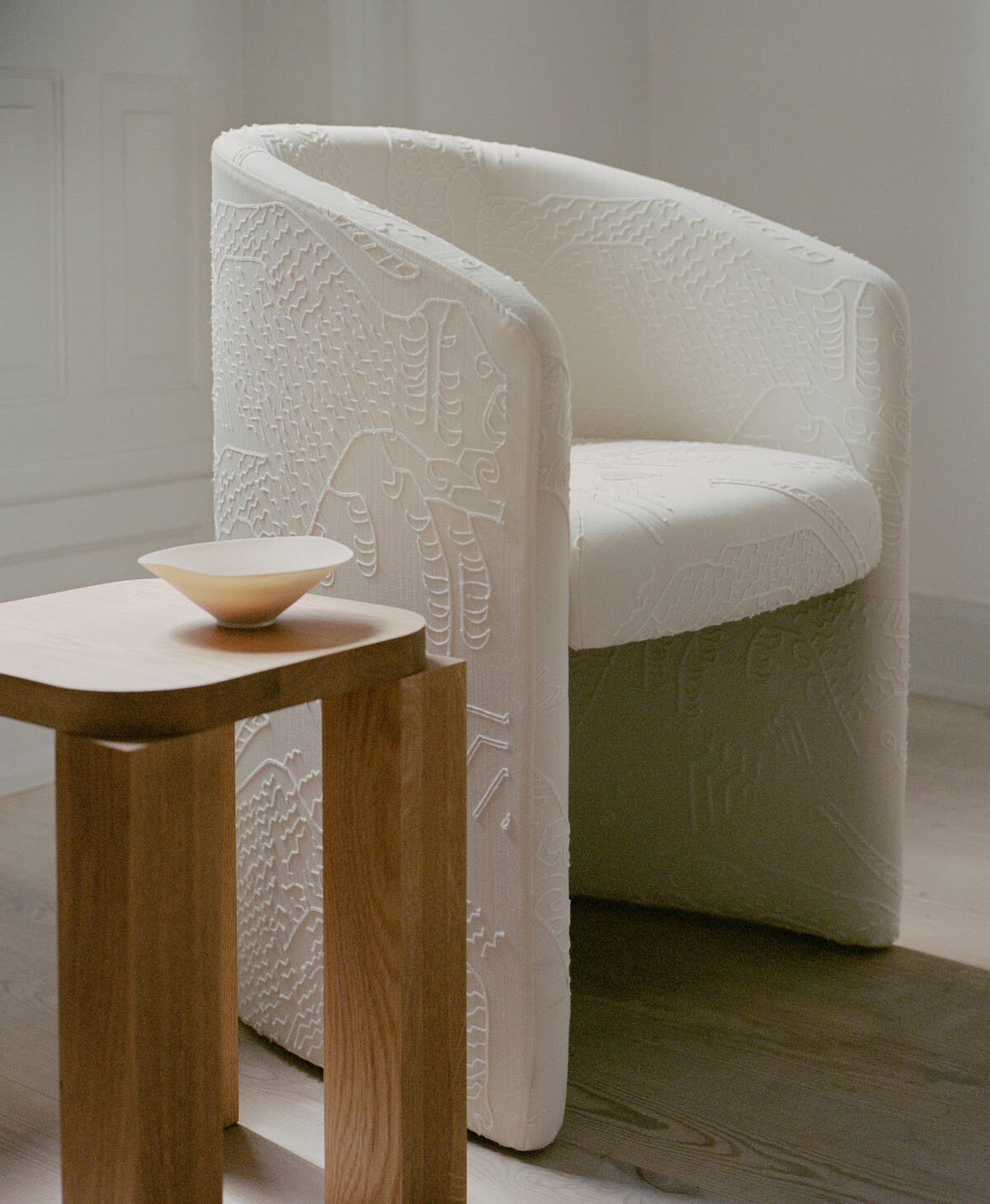 Кресло New Works Covent Club Chair