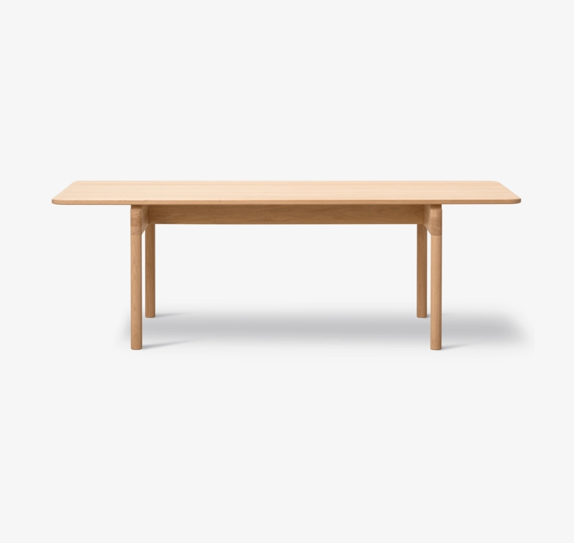 Обеденный стол Post Table 