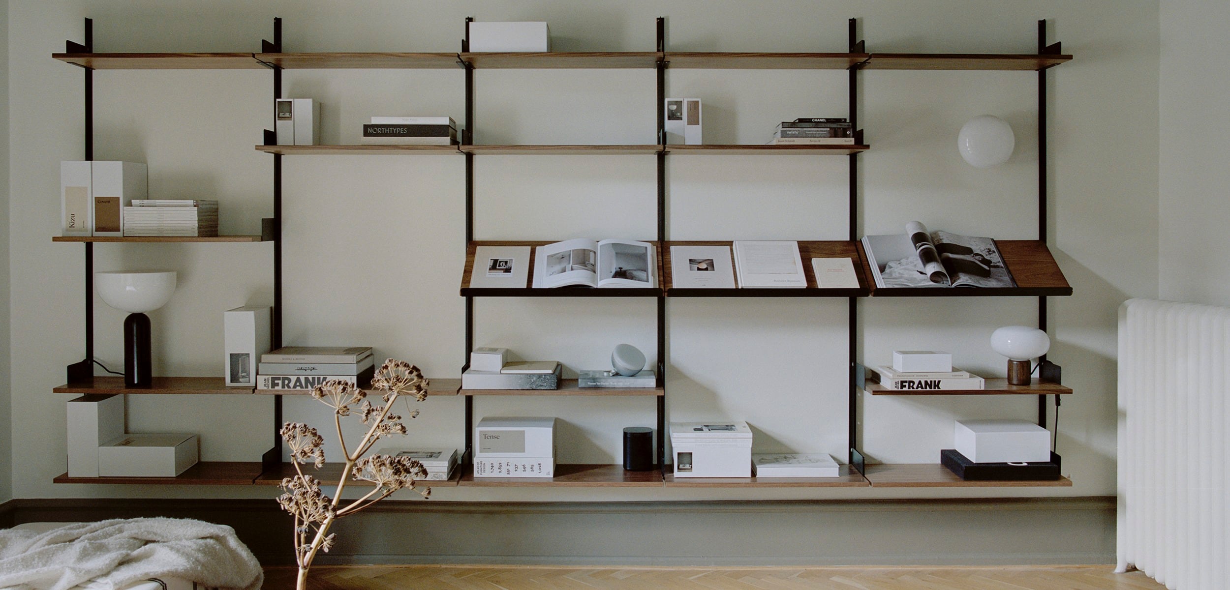 Стеллаж New Works Display Shelf